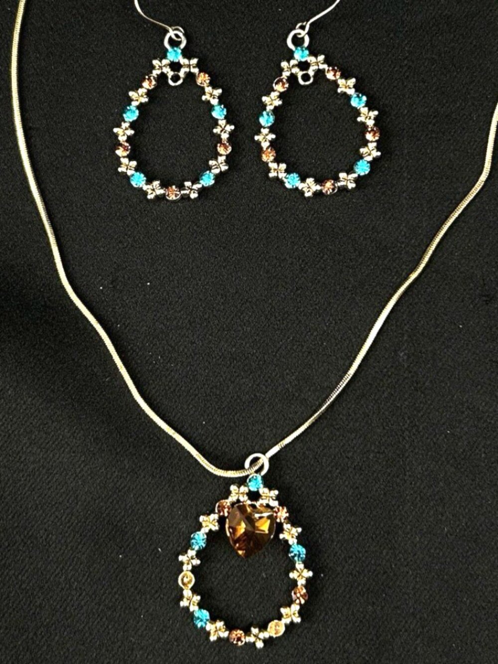 Costume Jewelry Tear Drop Earrings and Matchin Necklace Blue and Red Gems